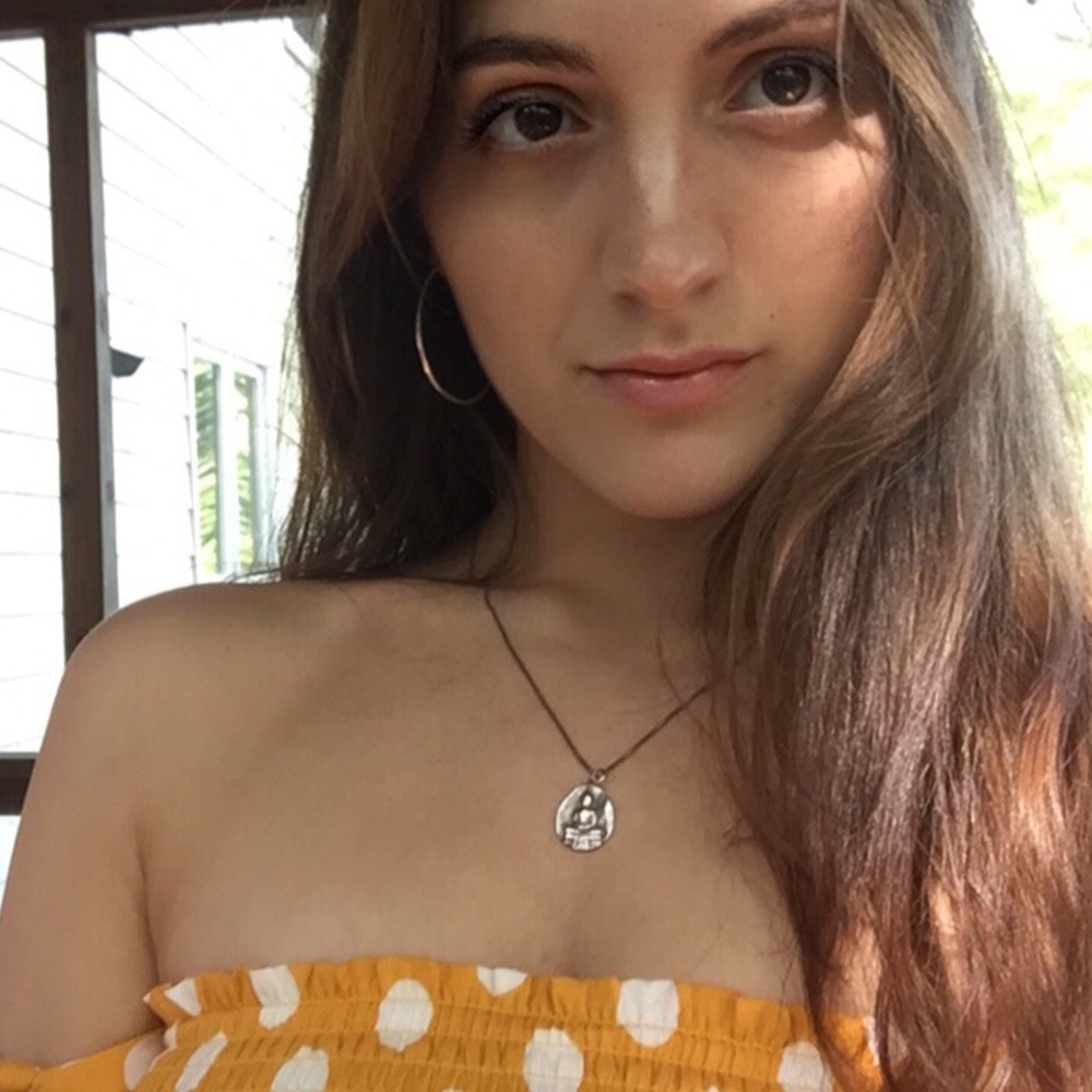 Meet your Posher, Julia